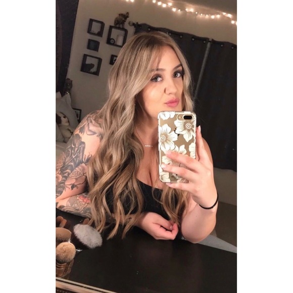 Meet your Posher!! 💖✨ - Picture 1 of 4